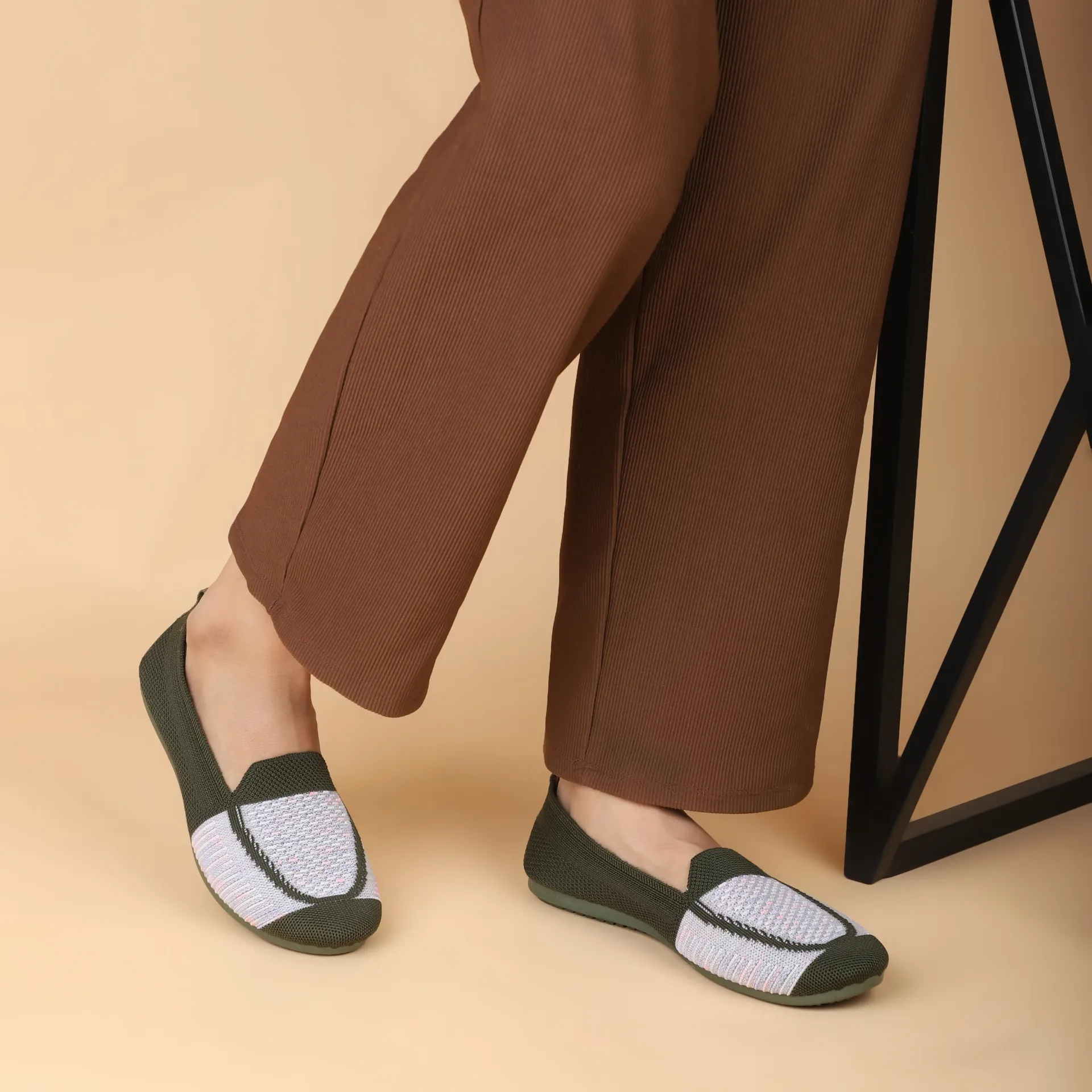 Women’s Stylish Bellies – Comfortable & Trendy Flat Shoes